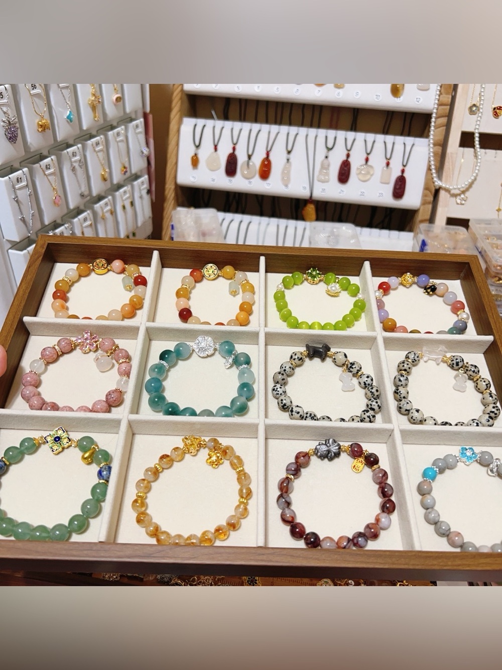 （05-16）Handmade bracelets for live show
